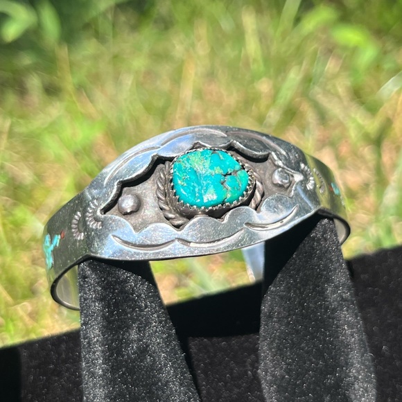 Vintage Navajo Waterbird Inlay Cuff Bracelet - Picture 14 of 16